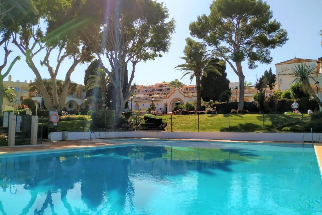 Ferienwohnung Dona Carlota Gardens, Sea Views, Pool, Restaurant Torremolinos Exterior foto