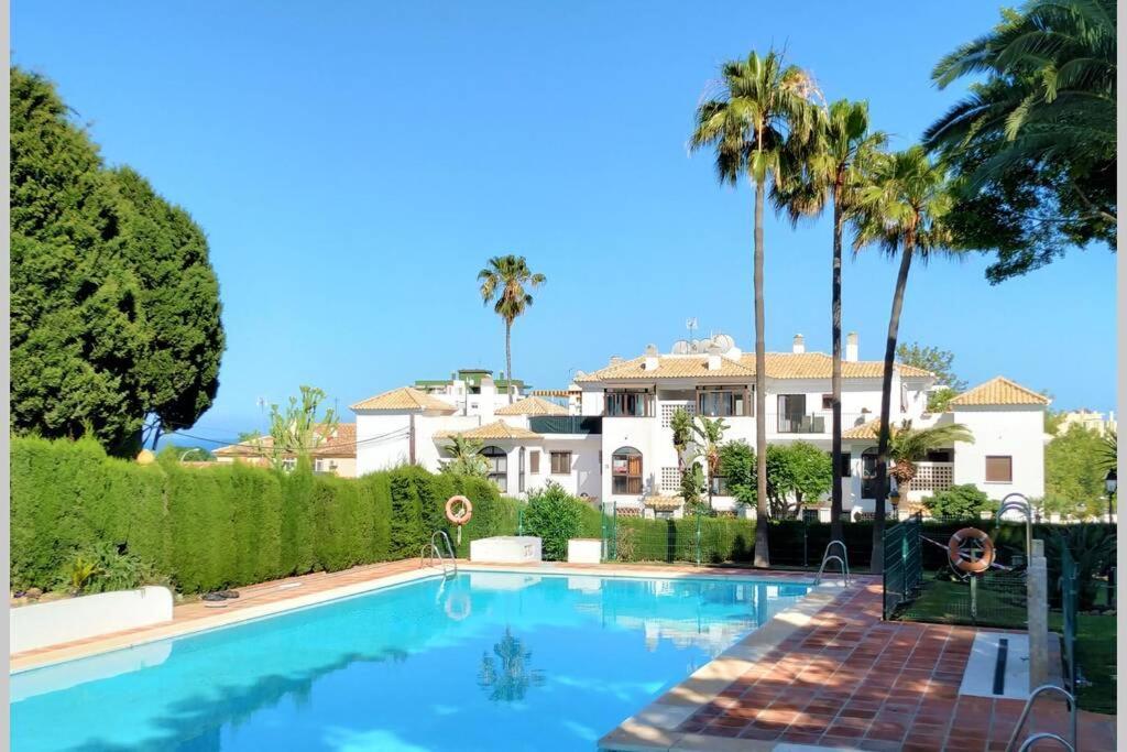 Ferienwohnung Dona Carlota Gardens, Sea Views, Pool, Restaurant Torremolinos Exterior foto