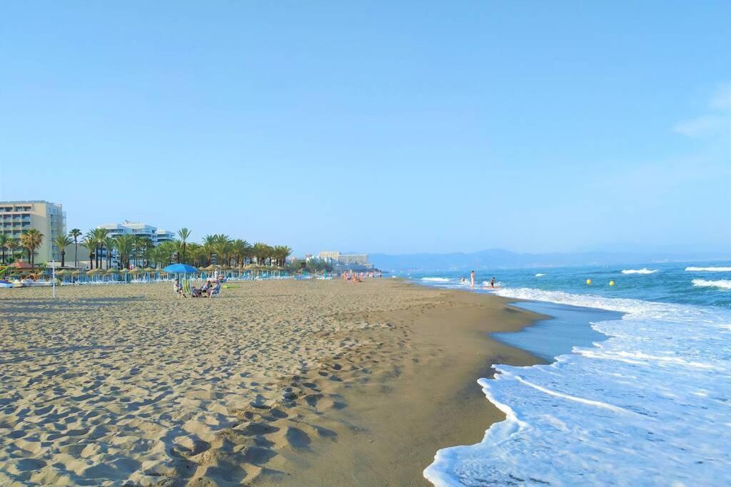 Ferienwohnung Dona Carlota Gardens, Sea Views, Pool, Restaurant Torremolinos Exterior foto