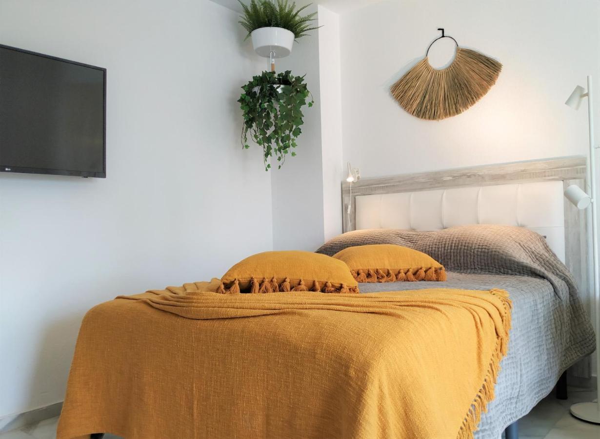 Ferienwohnung Dona Carlota Gardens, Sea Views, Pool, Restaurant Torremolinos Exterior foto